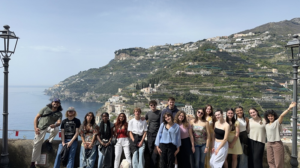 Students hike the Amalfi Coast Students hike the Amalfi Coast